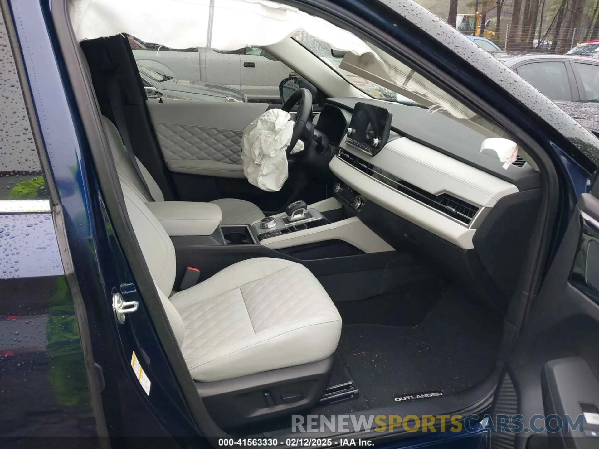 5 fotografías del automóvil dañado JA4J3WA82RZ012673 MITSUBISHI OUTLANDER 2024