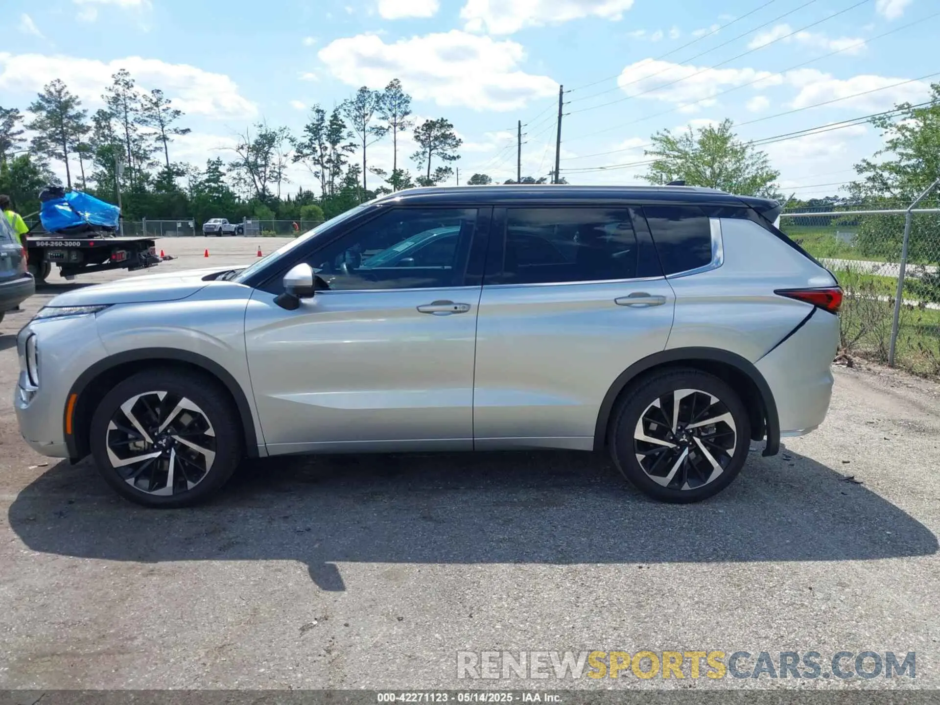 15 fotografías del automóvil dañado JA4J3WA84RZ002792 MITSUBISHI OUTLANDER 2024