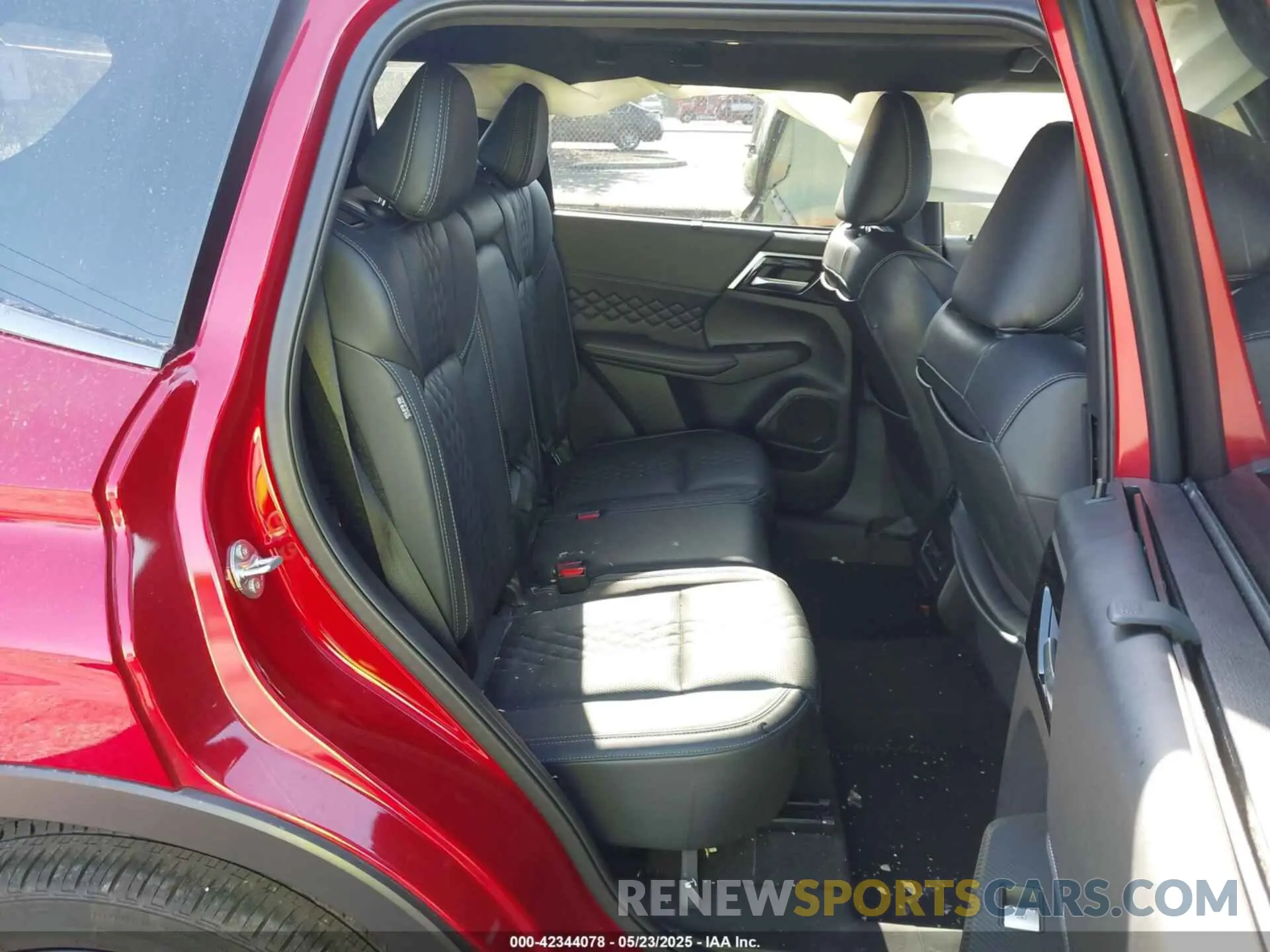 8 fotografías del automóvil dañado JA4J3WA85RZ079008 MITSUBISHI OUTLANDER 2024