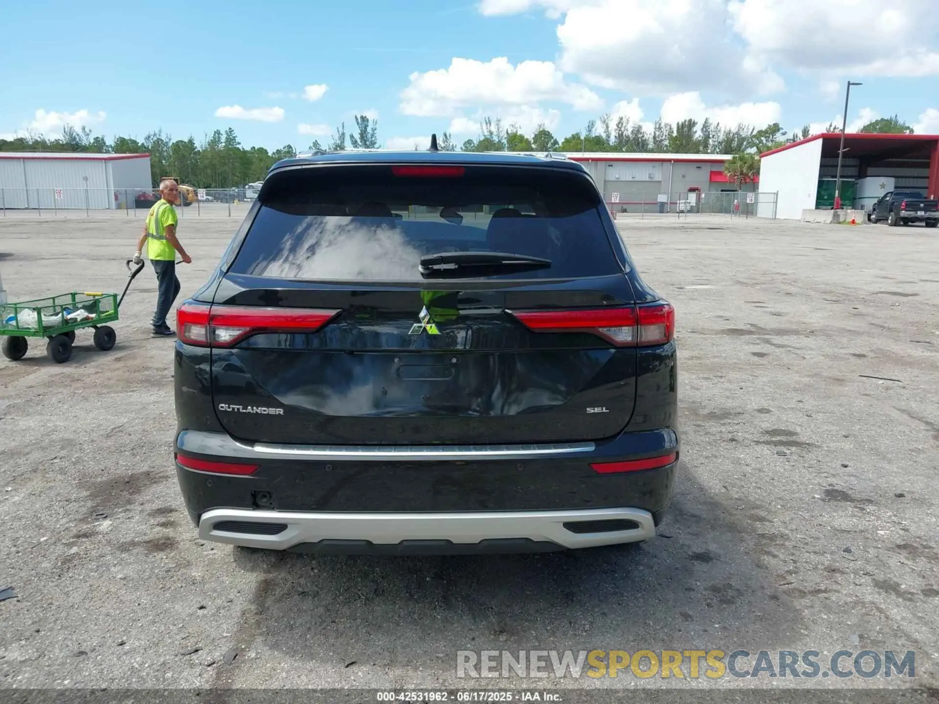 16 fotografías del automóvil dañado JA4J3WA88RZ055768 MITSUBISHI OUTLANDER 2024
