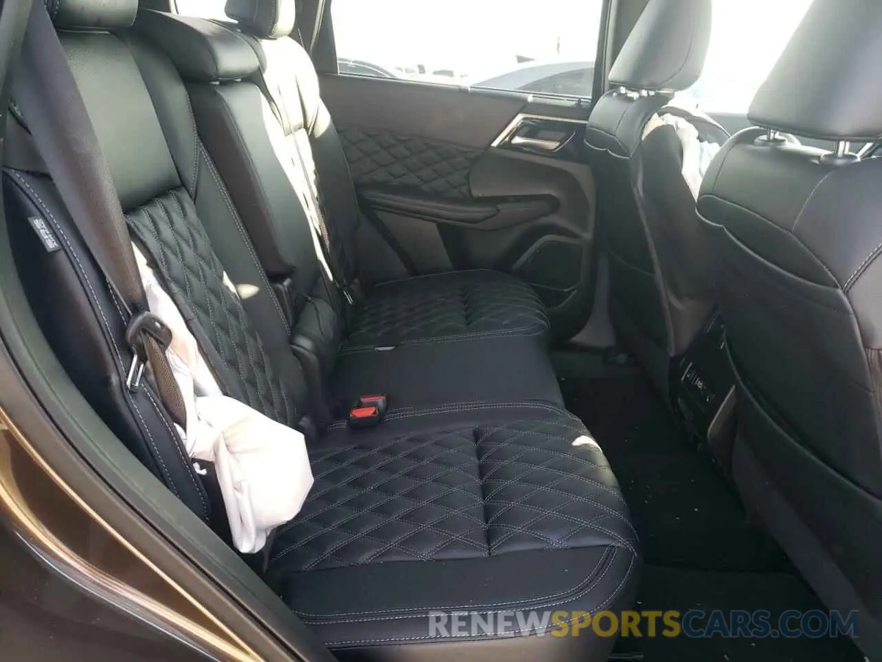 10 fotografías del automóvil dañado JA4J3WA89RZ073535 MITSUBISHI OUTLANDER 2024
