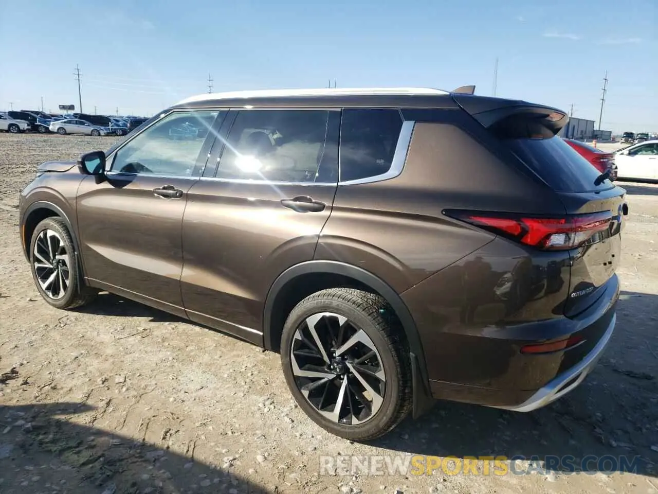 2 fotografías del automóvil dañado JA4J3WA89RZ073535 MITSUBISHI OUTLANDER 2024
