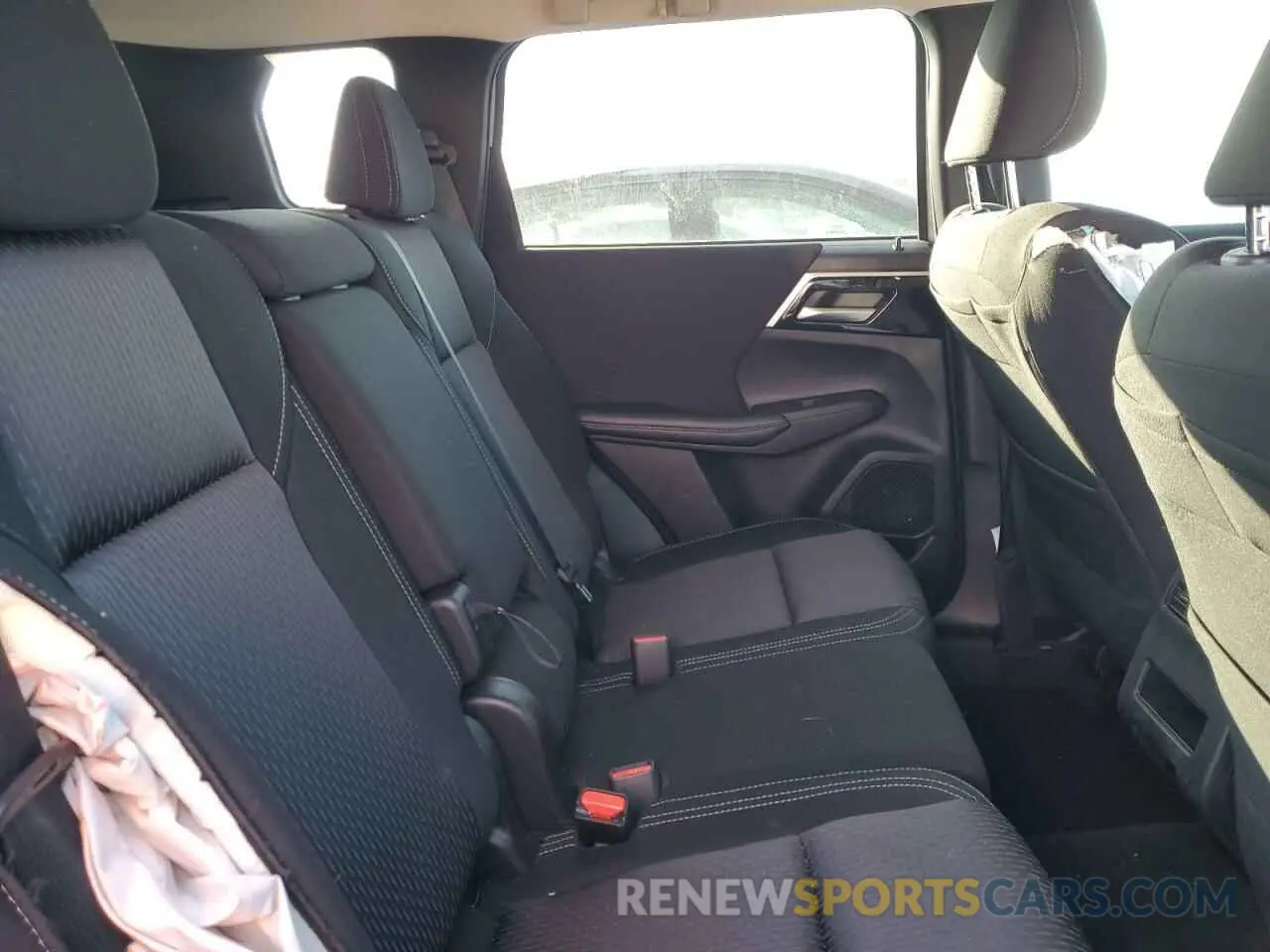 11 fotografías del automóvil dañado JA4J4UA81RZ020474 MITSUBISHI OUTLANDER 2024