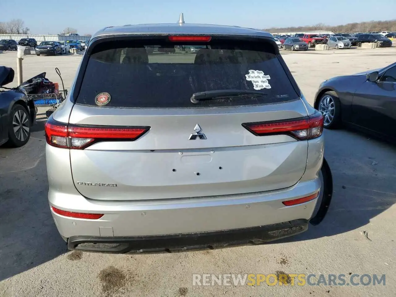 6 fotografías del automóvil dañado JA4J4UA81RZ020474 MITSUBISHI OUTLANDER 2024