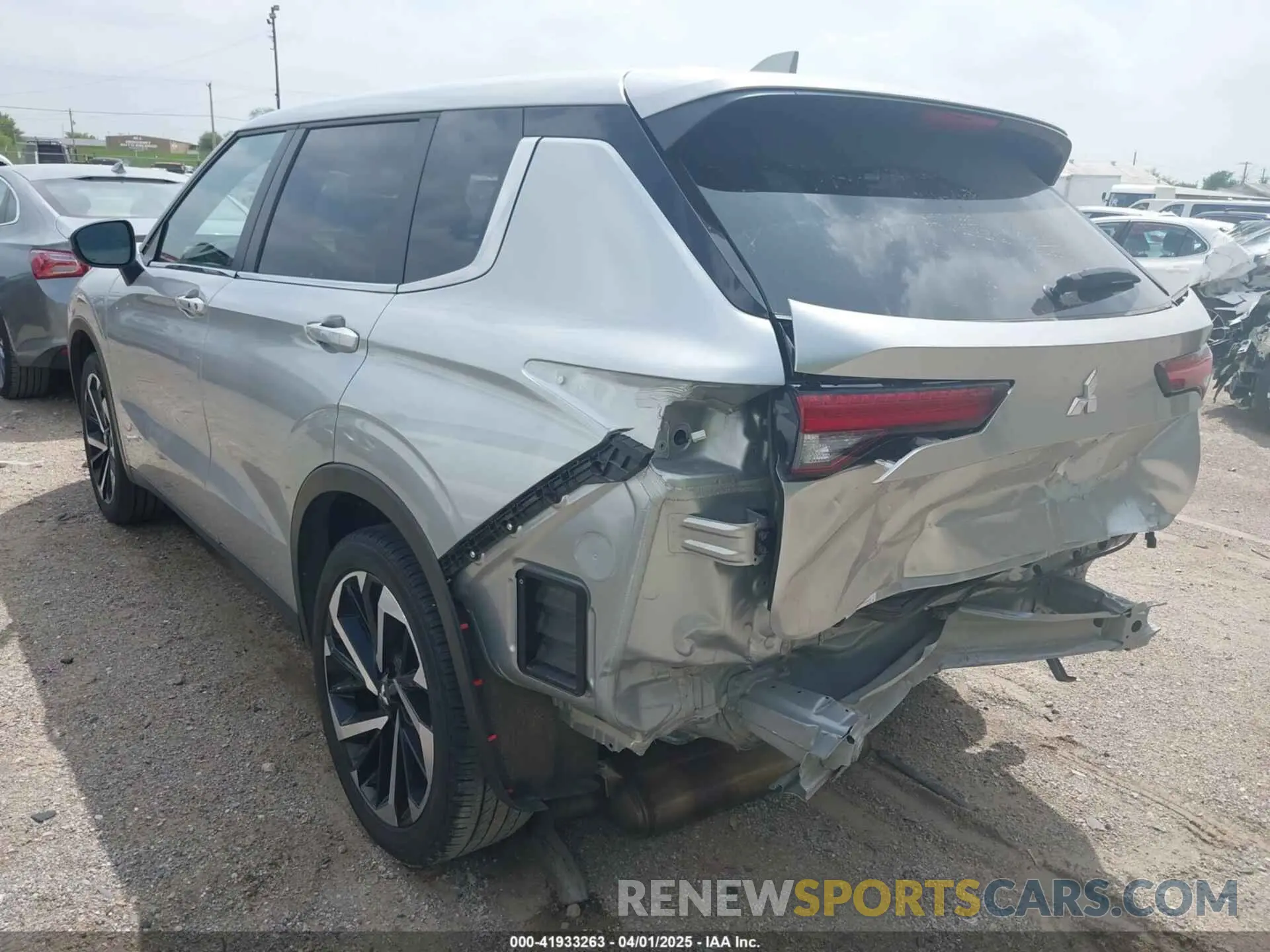 3 fotografías del automóvil dañado JA4J4VA80RZ043654 MITSUBISHI OUTLANDER 2024