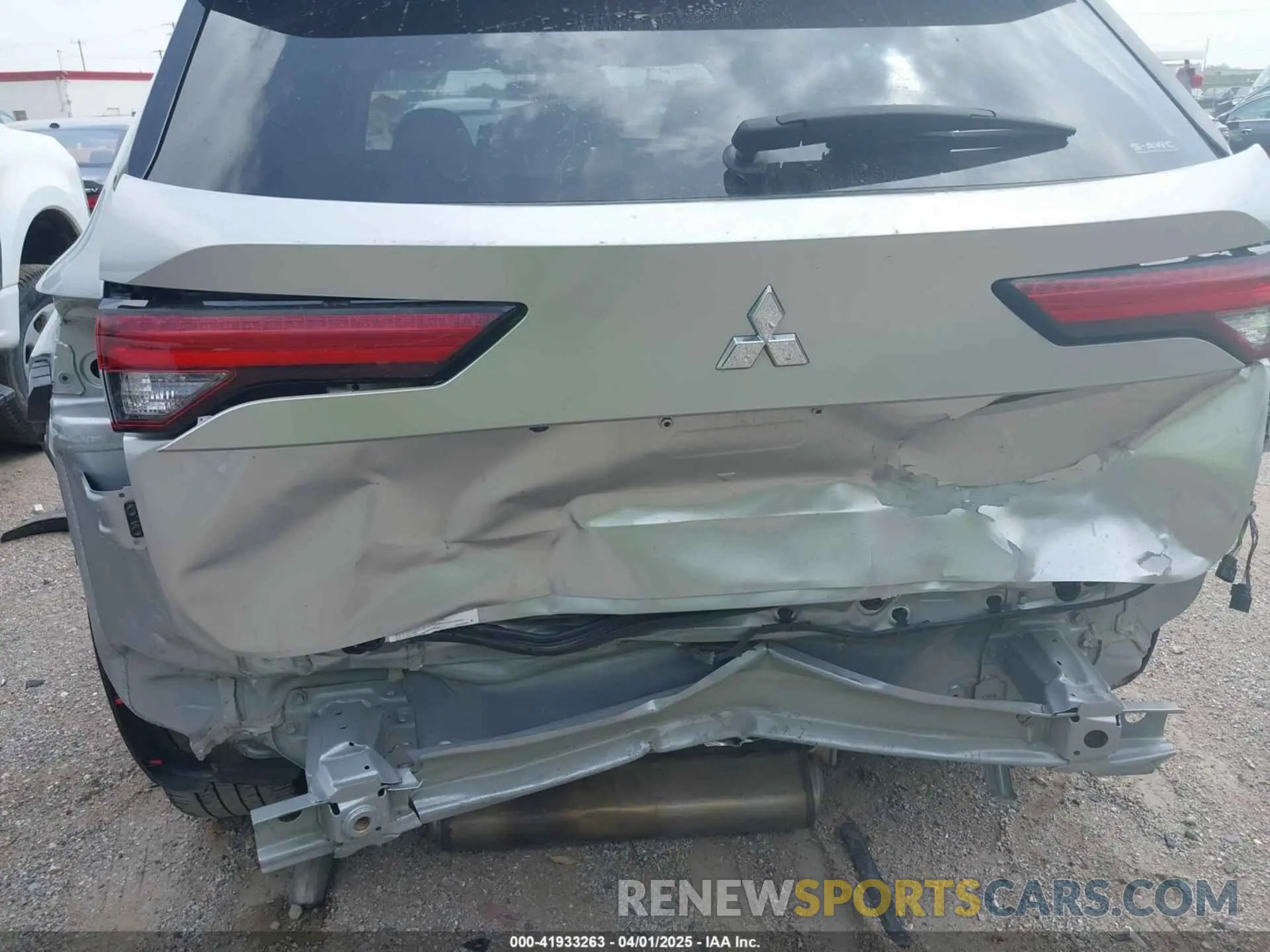 6 fotografías del automóvil dañado JA4J4VA80RZ043654 MITSUBISHI OUTLANDER 2024