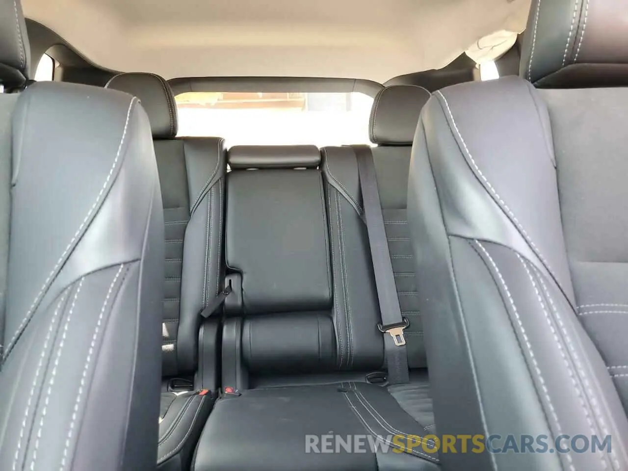 10 fotografías del automóvil dañado JA4J4VA80RZ074578 MITSUBISHI OUTLANDER 2024