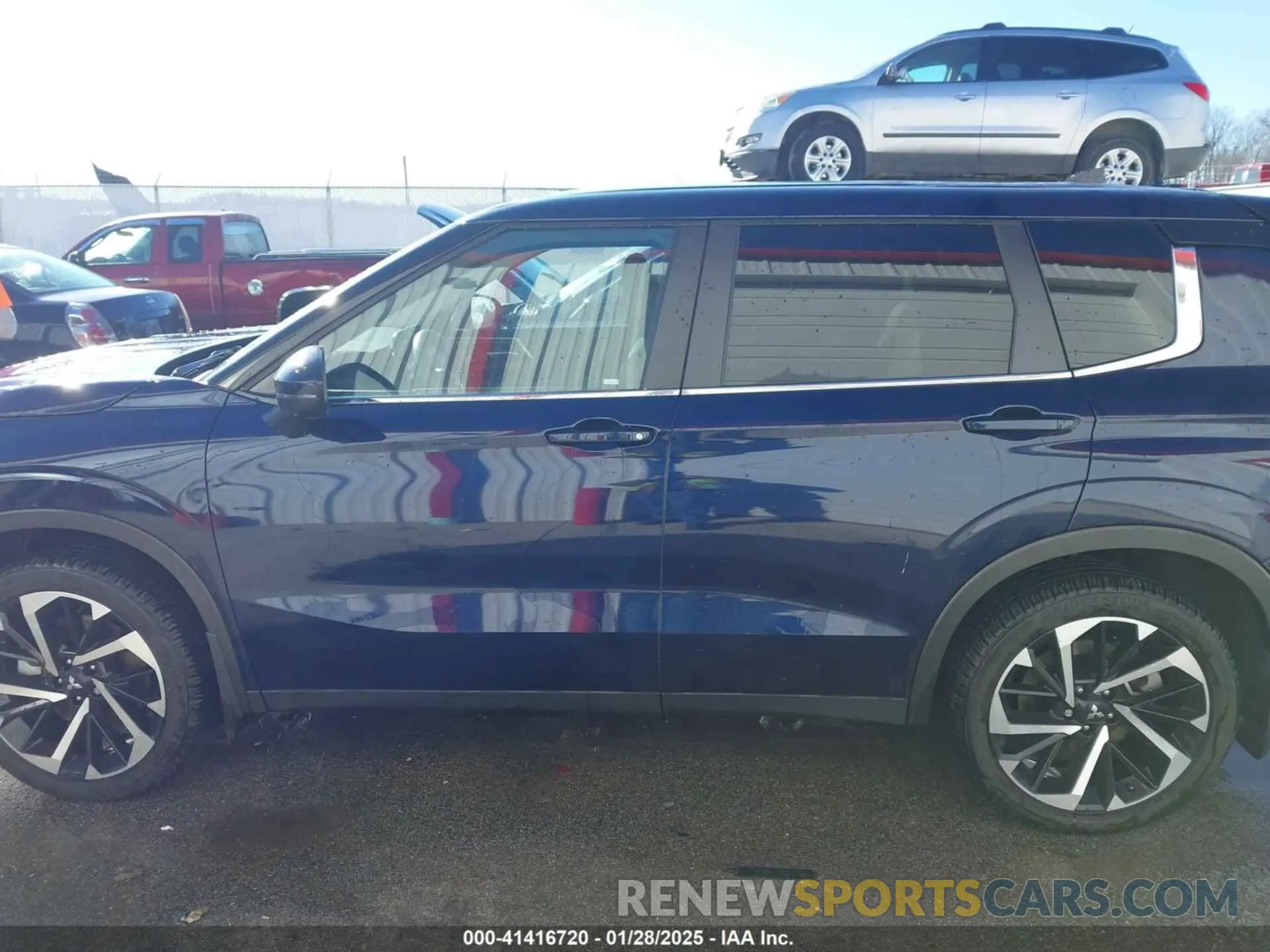 14 fotografías del automóvil dañado JA4J4VA81RZ007200 MITSUBISHI OUTLANDER 2024