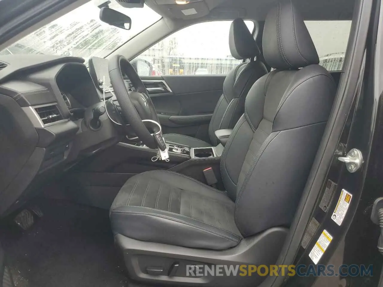 7 fotografías del automóvil dañado JA4J4VA81RZ032131 MITSUBISHI OUTLANDER 2024