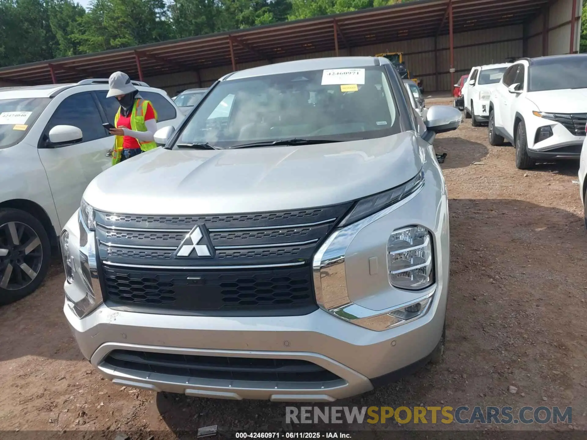 12 fotografías del automóvil dañado JA4J4VA81RZ037698 MITSUBISHI OUTLANDER 2024