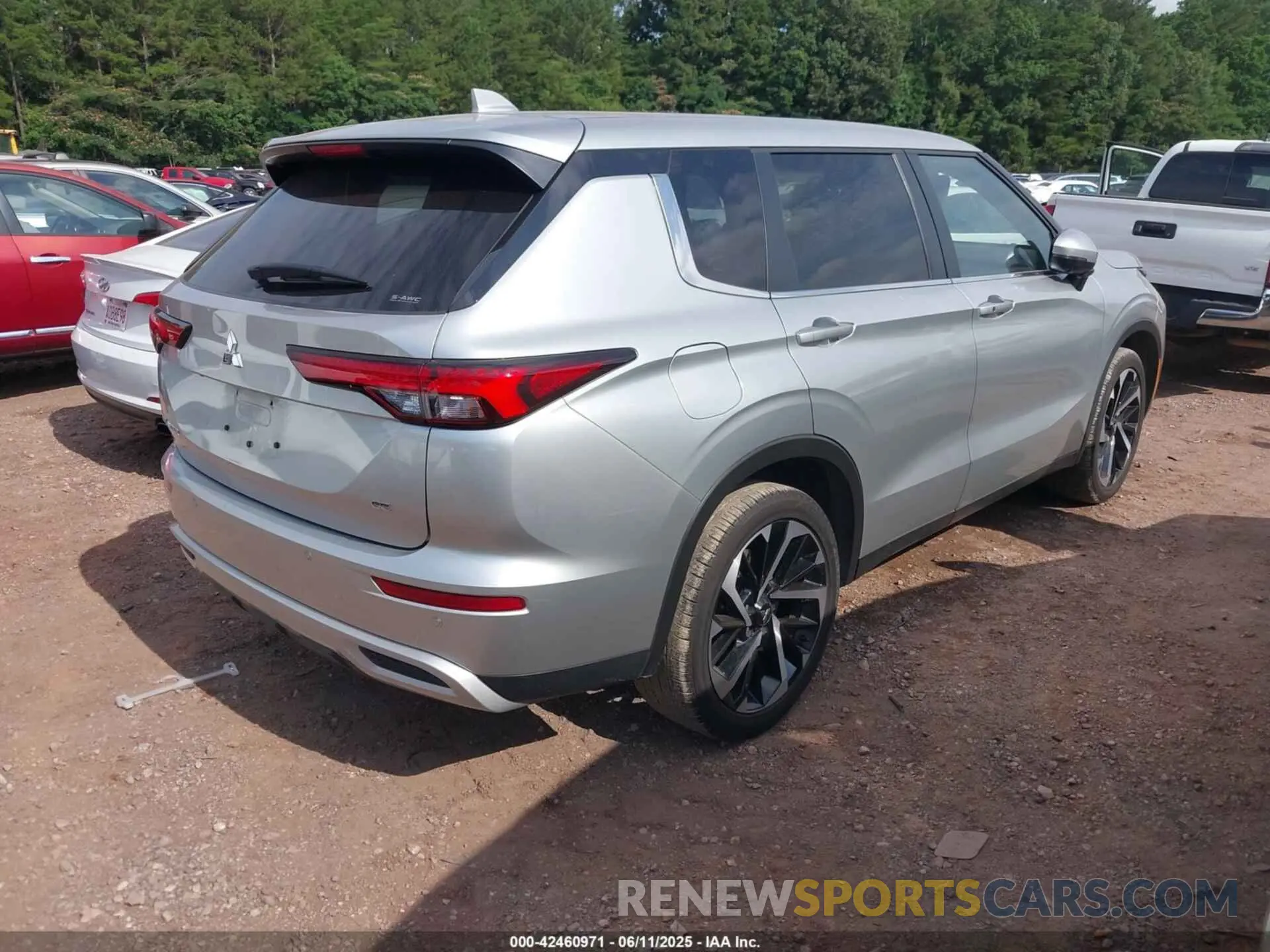 4 fotografías del automóvil dañado JA4J4VA81RZ037698 MITSUBISHI OUTLANDER 2024
