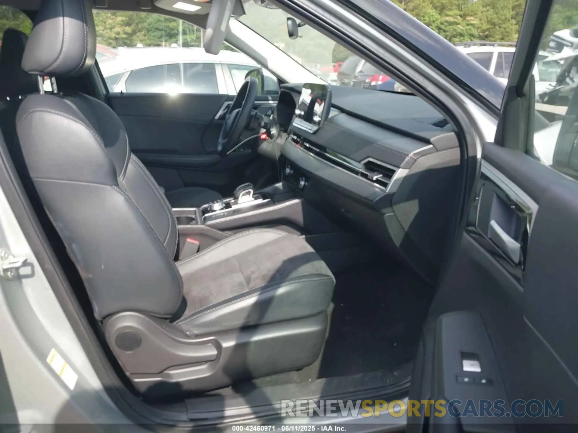 5 fotografías del automóvil dañado JA4J4VA81RZ037698 MITSUBISHI OUTLANDER 2024