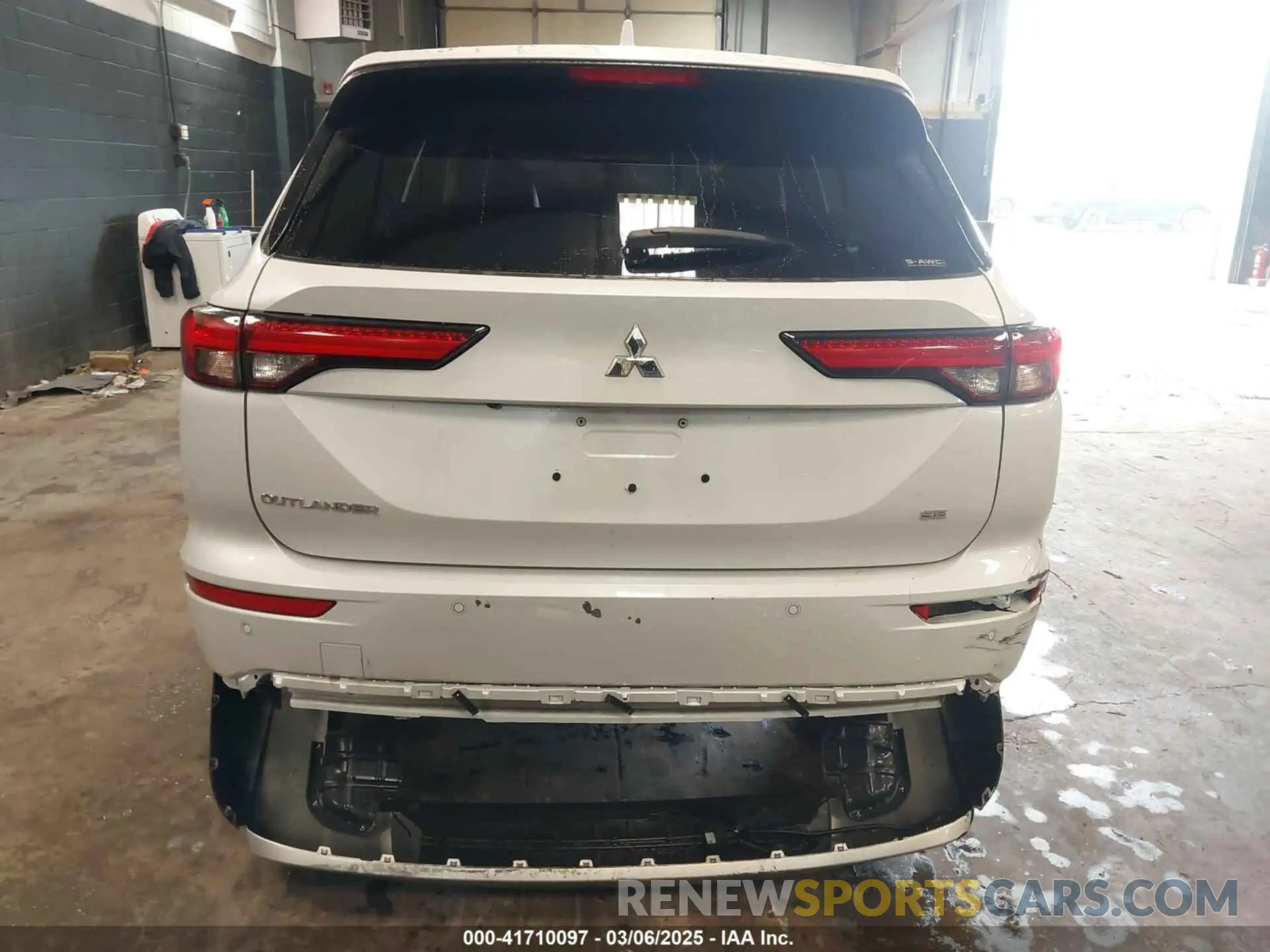 16 fotografías del automóvil dañado JA4J4VA81RZ040553 MITSUBISHI OUTLANDER 2024