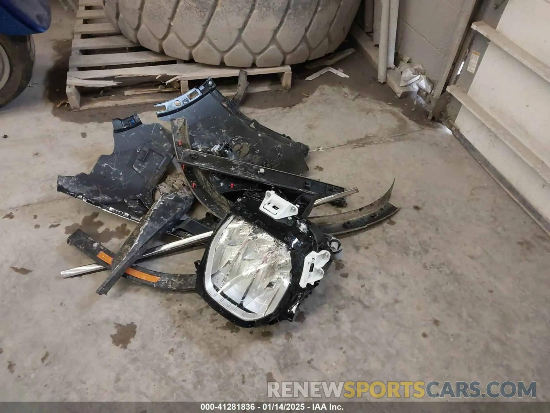 12 fotografías del automóvil dañado JA4J4VA81RZ058518 MITSUBISHI OUTLANDER 2024