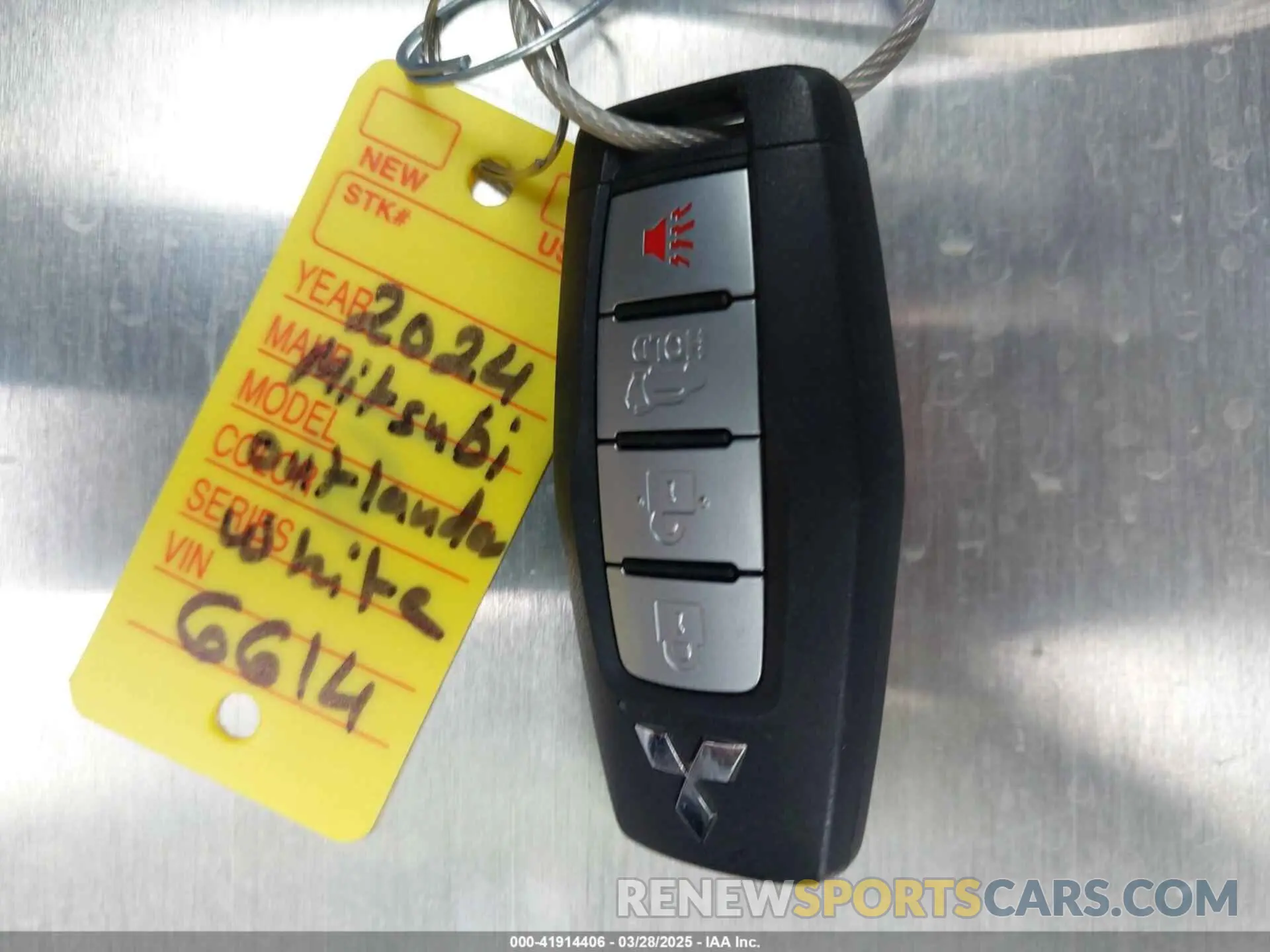 11 fotografías del automóvil dañado JA4J4VA82RZ026614 MITSUBISHI OUTLANDER 2024