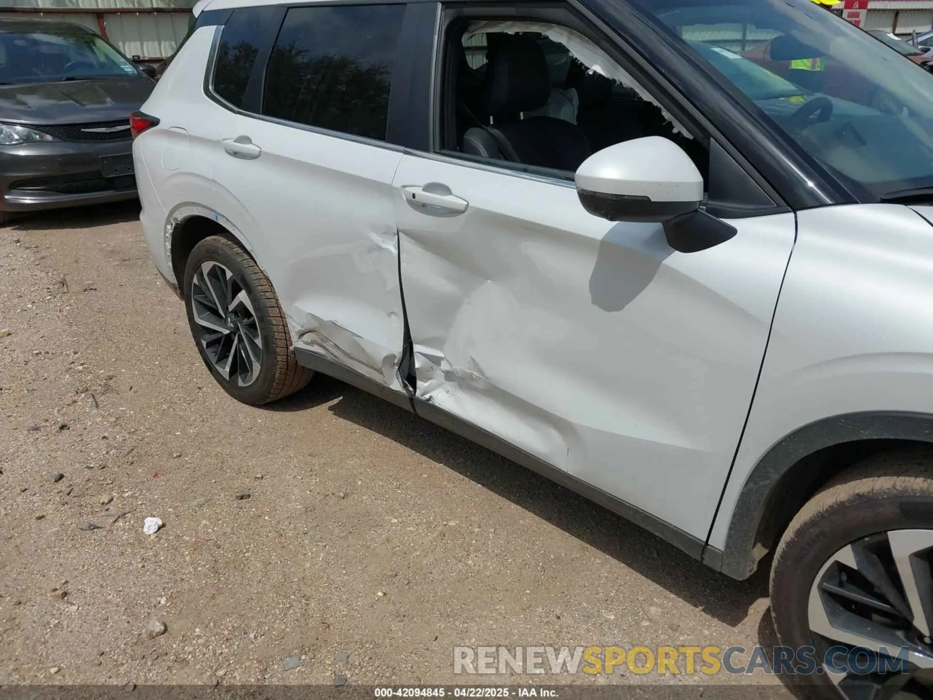 6 fotografías del automóvil dañado JA4J4VA82RZ032400 MITSUBISHI OUTLANDER 2024