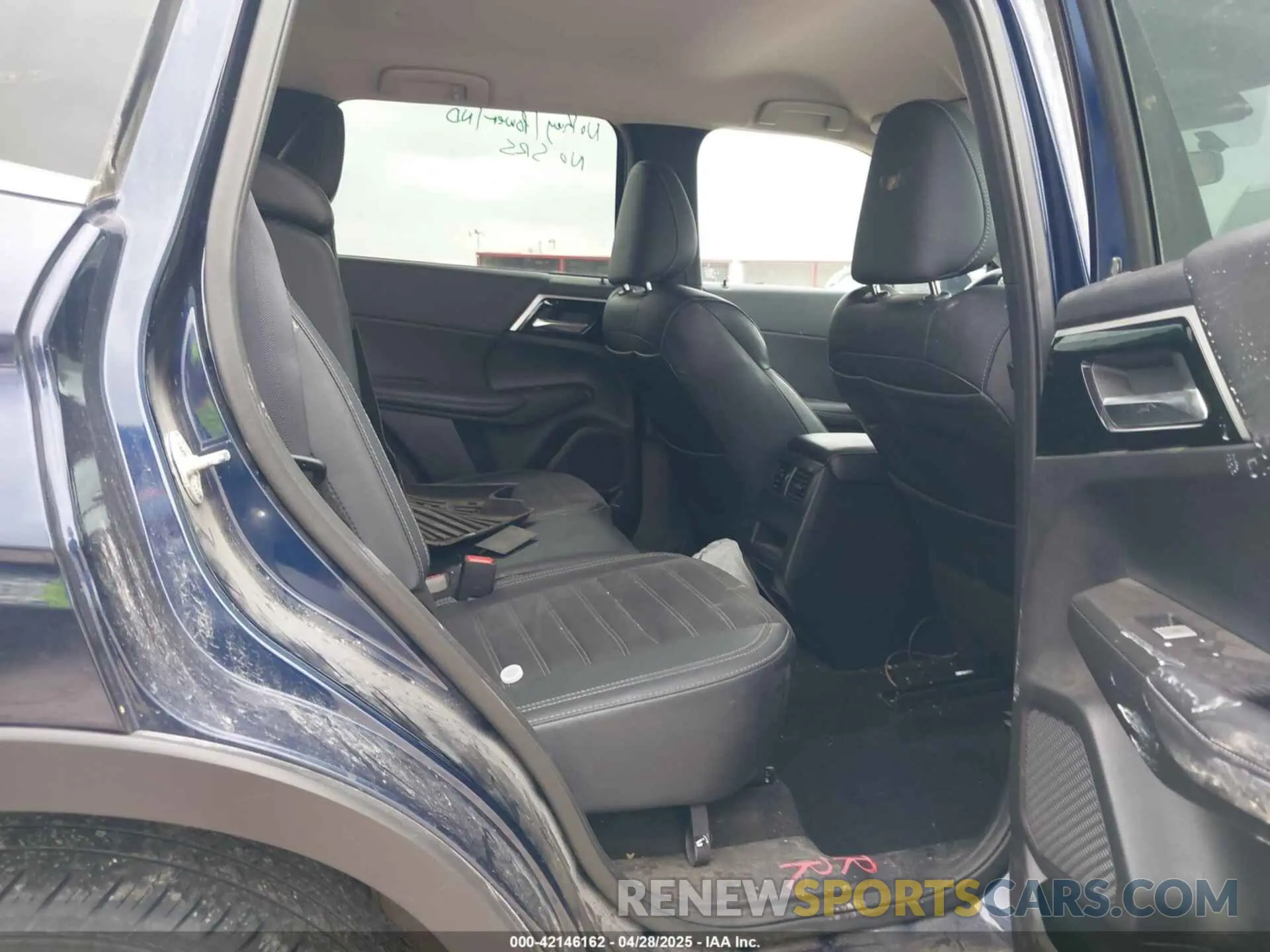 8 fotografías del automóvil dañado JA4J4VA83RZ069682 MITSUBISHI OUTLANDER 2024