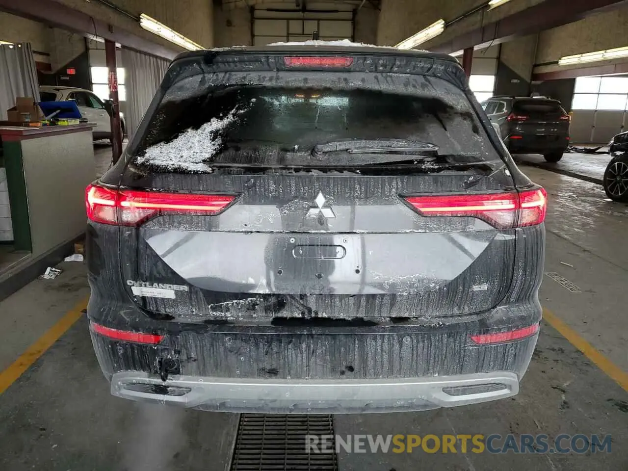 6 fotografías del automóvil dañado JA4J4VA83RZ072808 MITSUBISHI OUTLANDER 2024