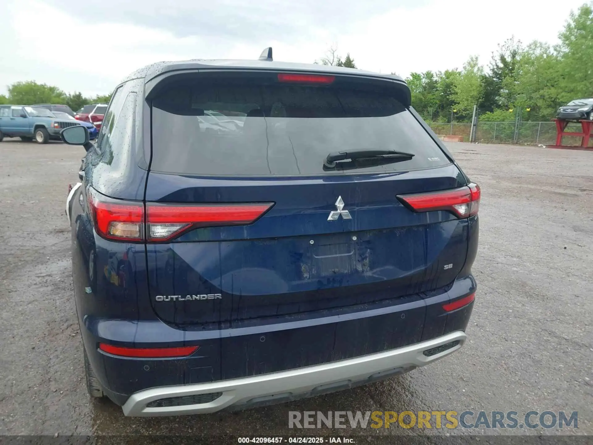 17 fotografías del automóvil dañado JA4J4VA84RZ044404 MITSUBISHI OUTLANDER 2024