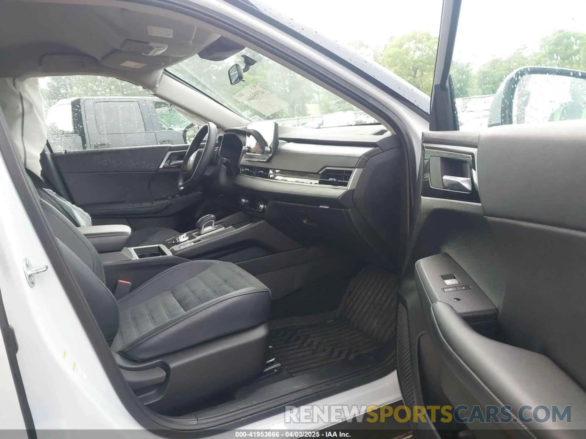 5 fotografías del automóvil dañado JA4J4VA84RZ072011 MITSUBISHI OUTLANDER 2024