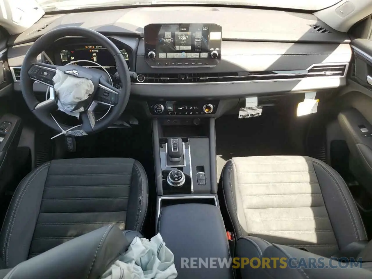8 fotografías del automóvil dañado JA4J4VA84RZ079041 MITSUBISHI OUTLANDER 2024