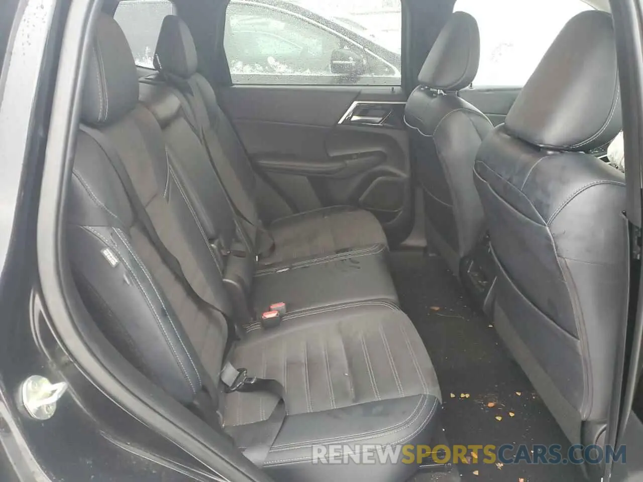 11 fotografías del automóvil dañado JA4J4VA85RZ005286 MITSUBISHI OUTLANDER 2024
