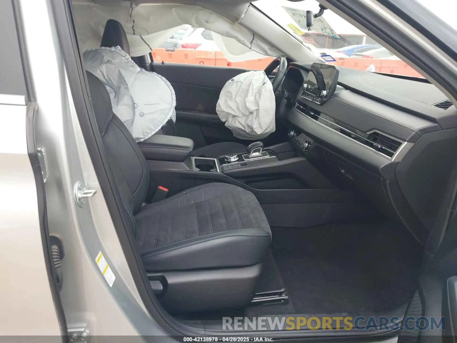 5 fotografías del automóvil dañado JA4J4VA85RZ050308 MITSUBISHI OUTLANDER 2024