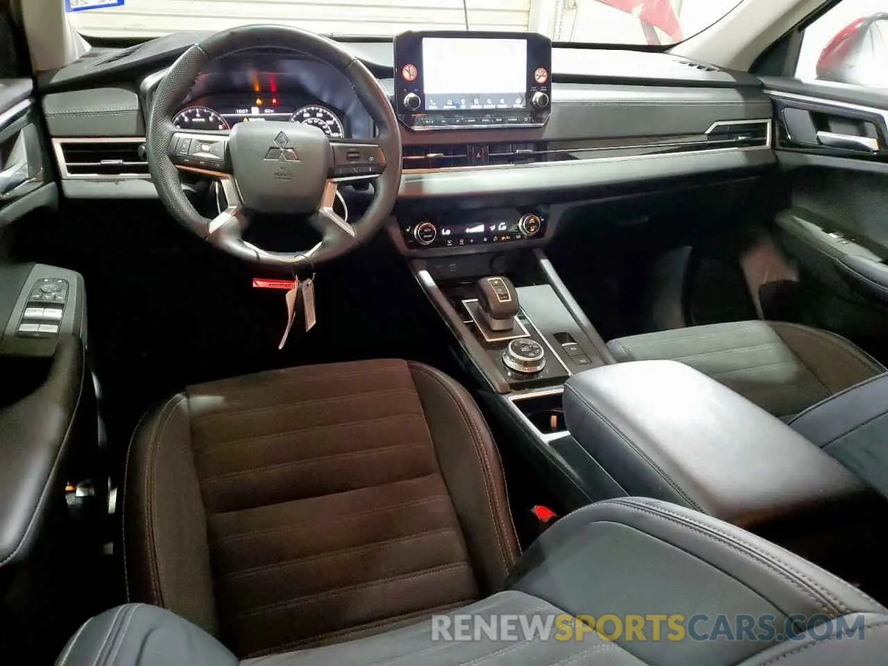 8 fotografías del automóvil dañado JA4J4VA85RZ086757 MITSUBISHI OUTLANDER 2024