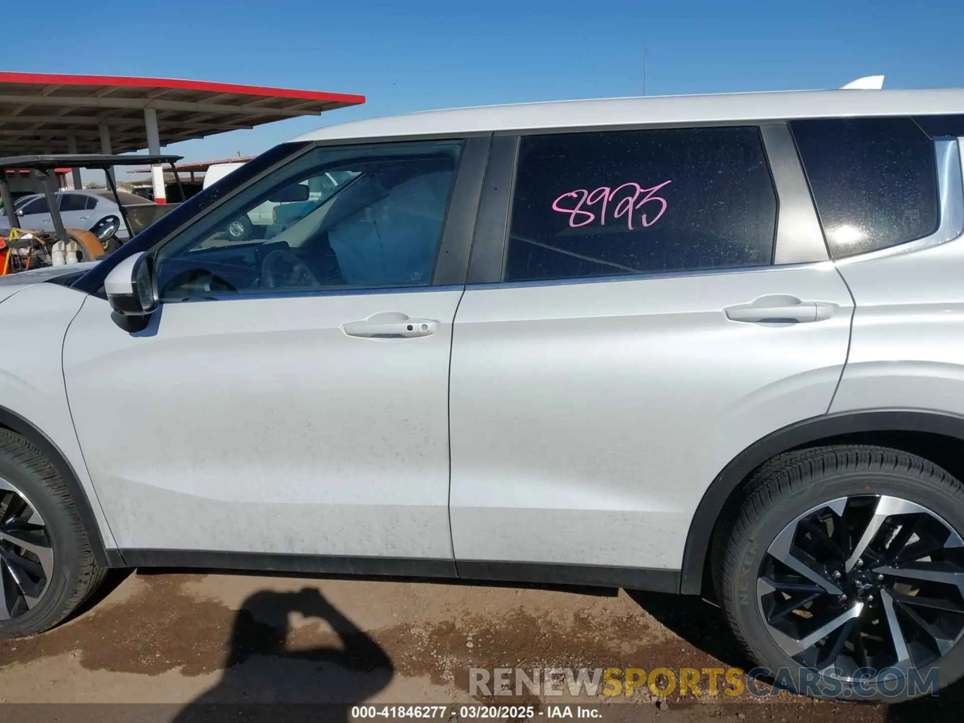 14 fotografías del automóvil dañado JA4J4VA86RZ081910 MITSUBISHI OUTLANDER 2024