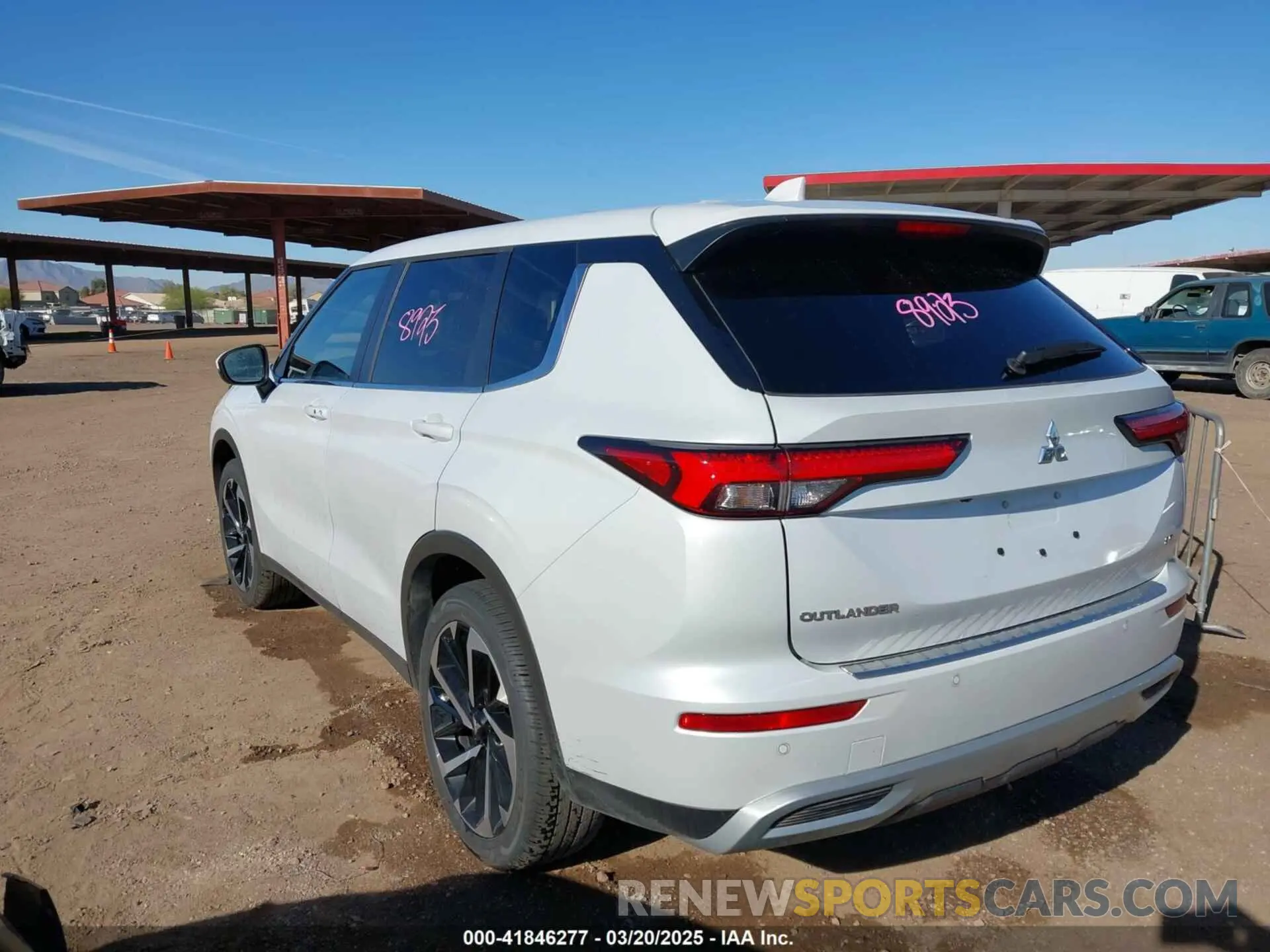 3 fotografías del automóvil dañado JA4J4VA86RZ081910 MITSUBISHI OUTLANDER 2024