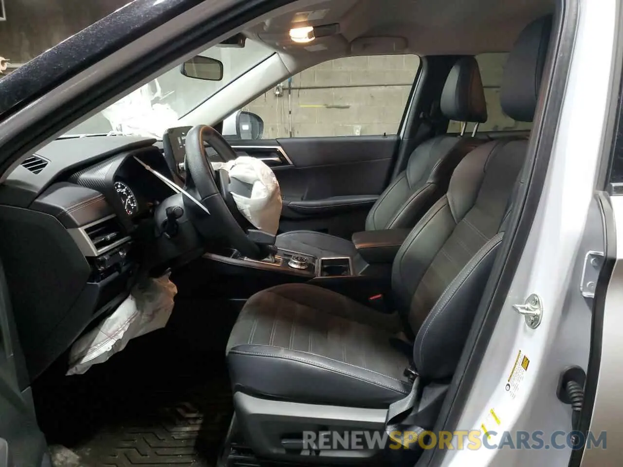 7 fotografías del automóvil dañado JA4J4VA87RZ015754 MITSUBISHI OUTLANDER 2024