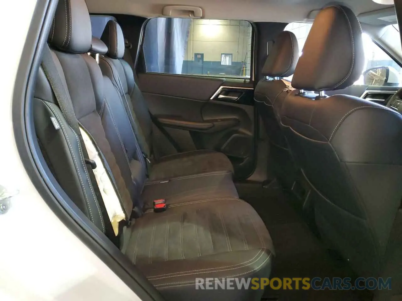 11 fotografías del automóvil dañado JA4J4VA87RZ029735 MITSUBISHI OUTLANDER 2024