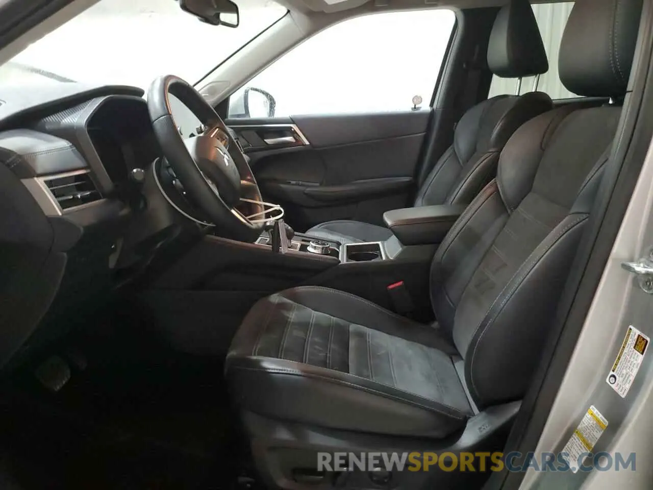 7 fotografías del automóvil dañado JA4J4VA87RZ036703 MITSUBISHI OUTLANDER 2024