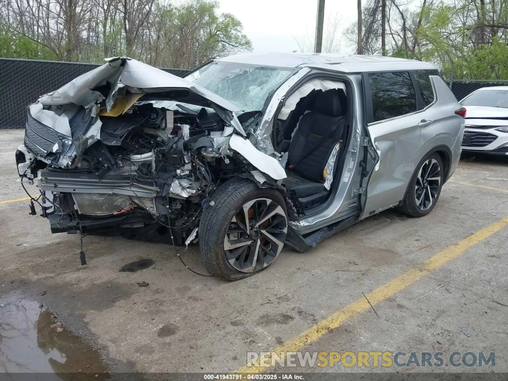 2 fotografías del automóvil dañado JA4J4VA87RZ051752 MITSUBISHI OUTLANDER 2024