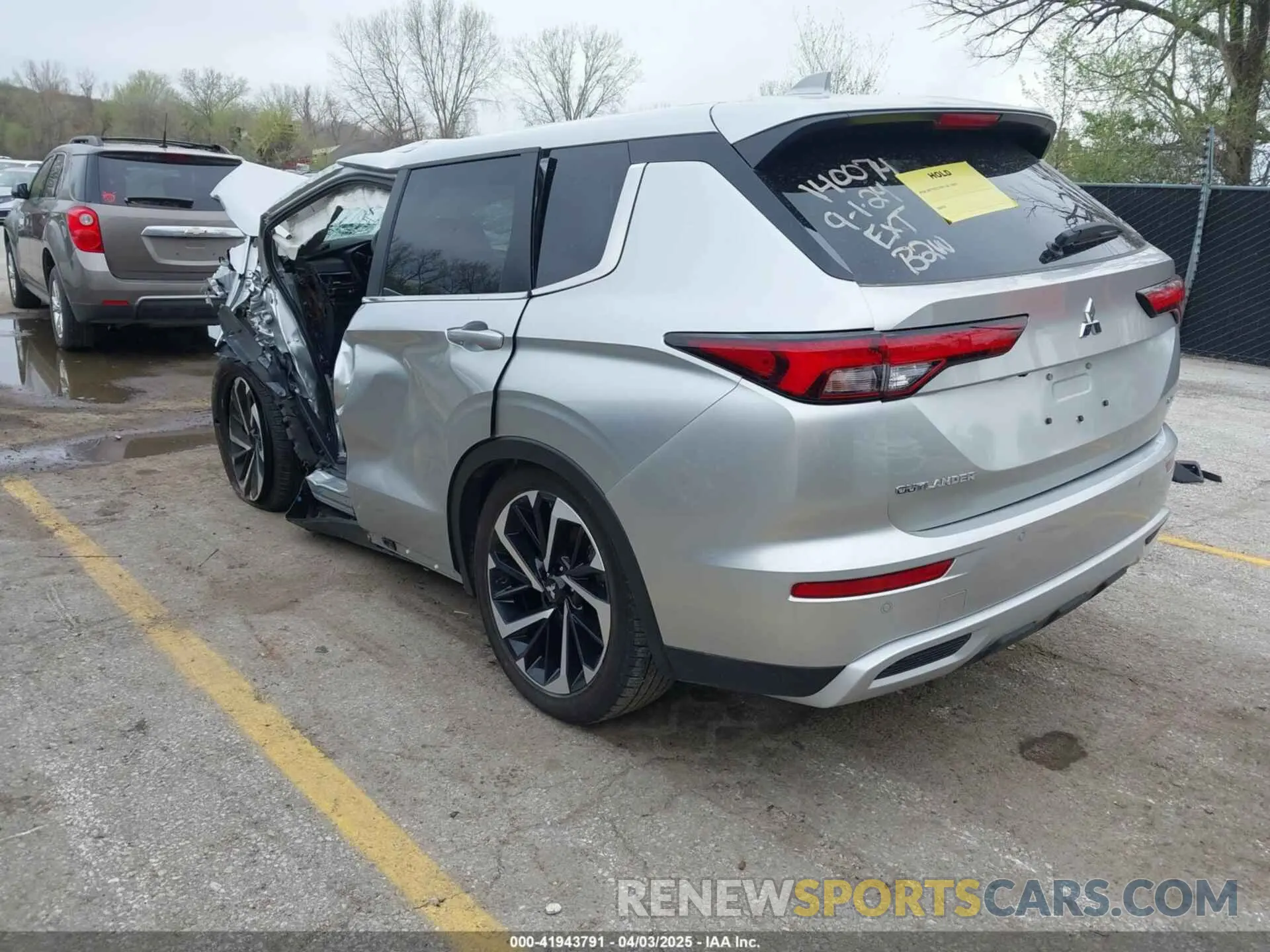 3 fotografías del automóvil dañado JA4J4VA87RZ051752 MITSUBISHI OUTLANDER 2024