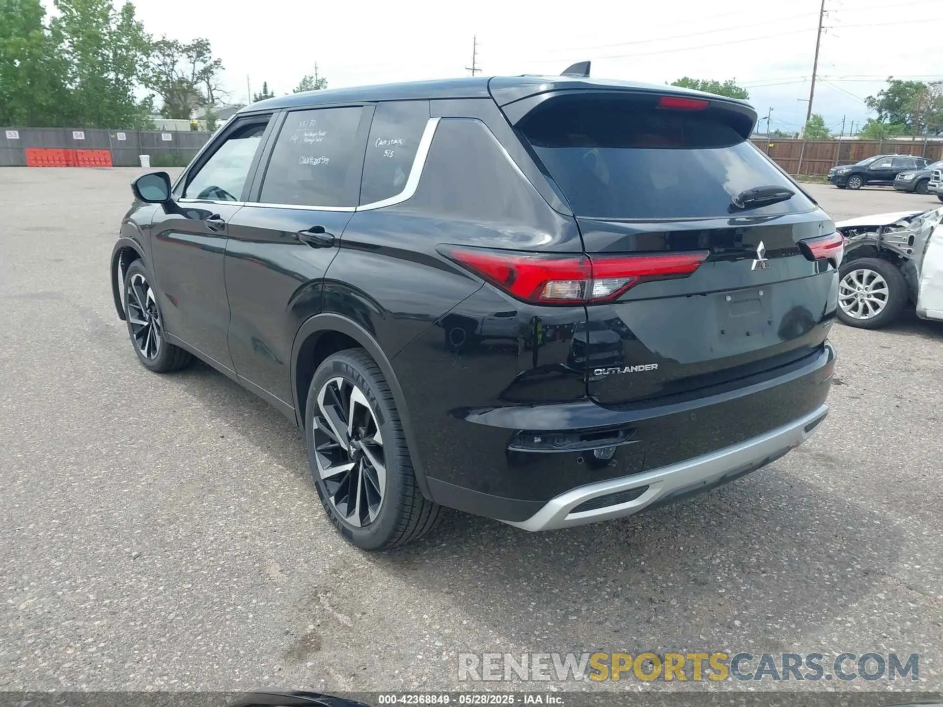 3 fotografías del automóvil dañado JA4J4VA87RZ077364 MITSUBISHI OUTLANDER 2024