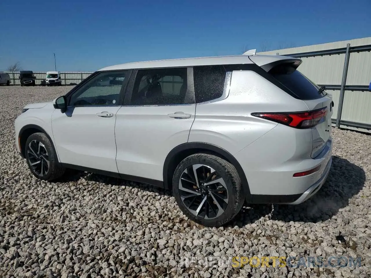 2 fotografías del automóvil dañado JA4J4VA87RZ089014 MITSUBISHI OUTLANDER 2024