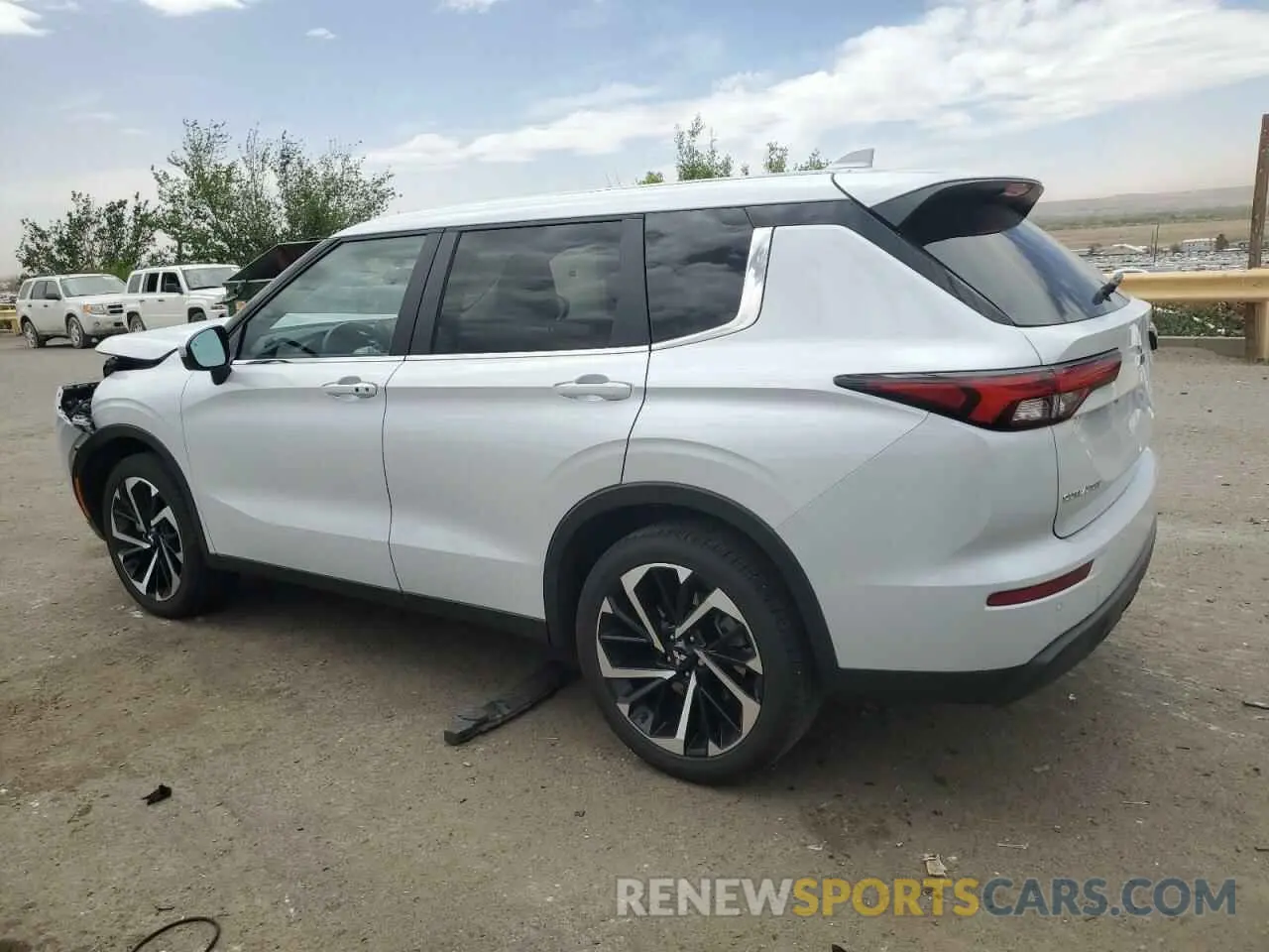 2 fotografías del automóvil dañado JA4J4VA88RZ055437 MITSUBISHI OUTLANDER 2024