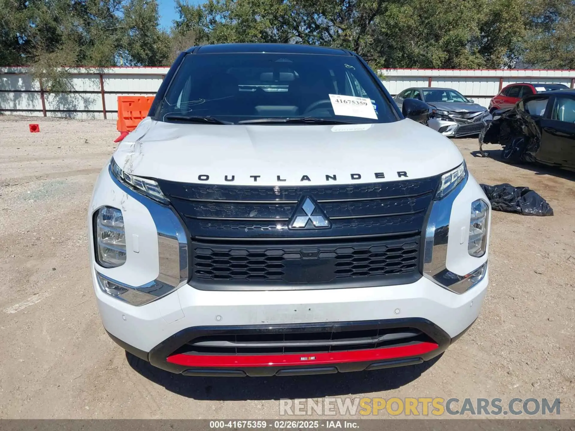 12 fotografías del automóvil dañado JA4J4VA88RZ068012 MITSUBISHI OUTLANDER 2024