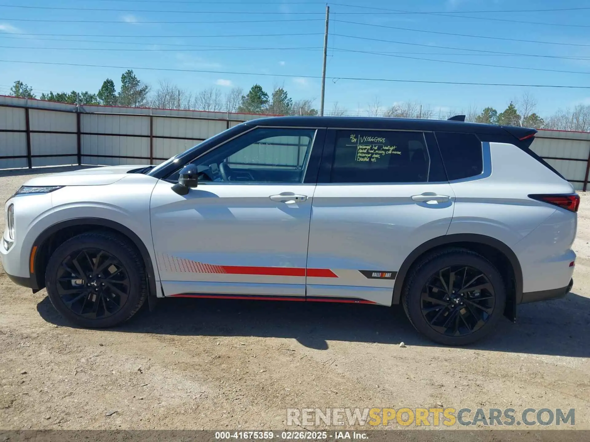 14 fotografías del automóvil dañado JA4J4VA88RZ068012 MITSUBISHI OUTLANDER 2024