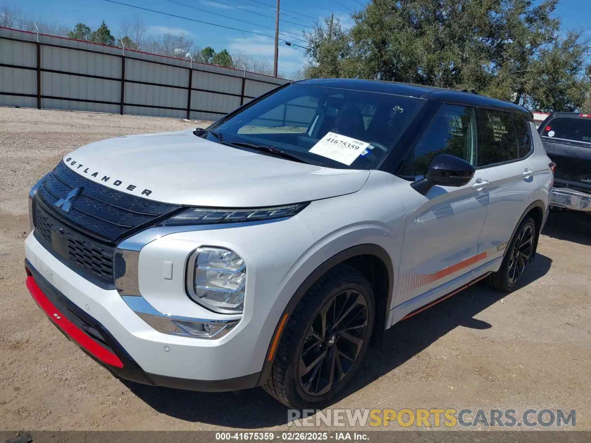 2 fotografías del automóvil dañado JA4J4VA88RZ068012 MITSUBISHI OUTLANDER 2024