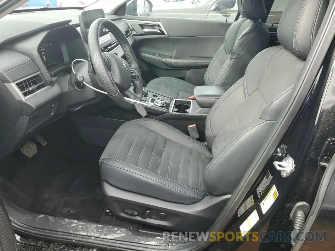 7 fotografías del automóvil dañado JA4J4VA89RZ013827 MITSUBISHI OUTLANDER 2024