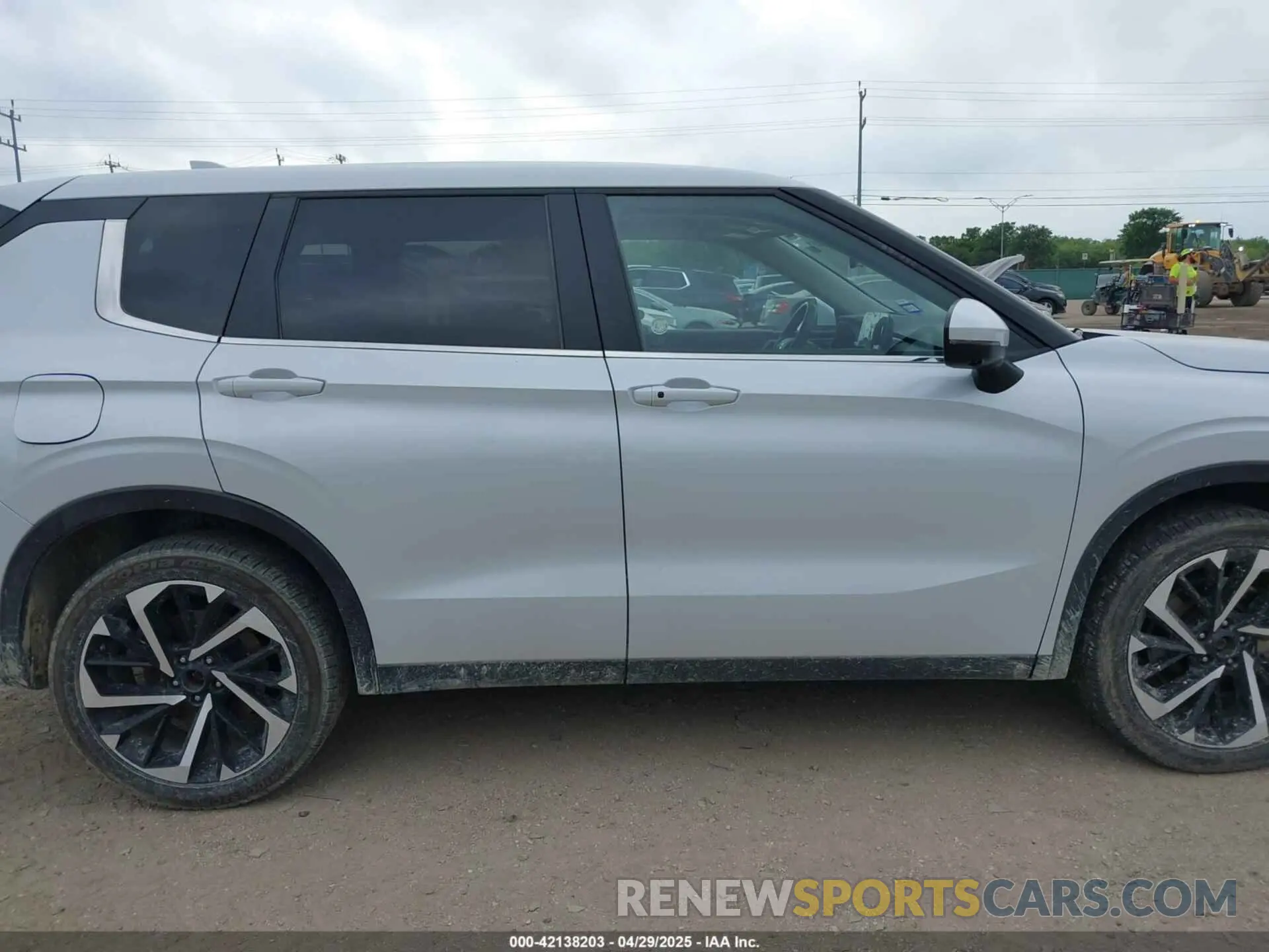 13 fotografías del automóvil dañado JA4J4VA8XRZ038199 MITSUBISHI OUTLANDER 2024
