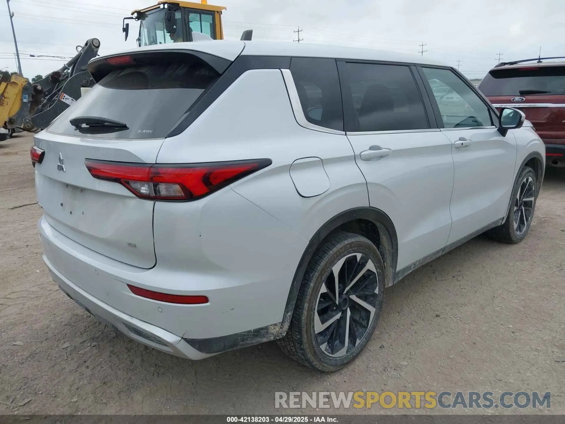 4 fotografías del automóvil dañado JA4J4VA8XRZ038199 MITSUBISHI OUTLANDER 2024