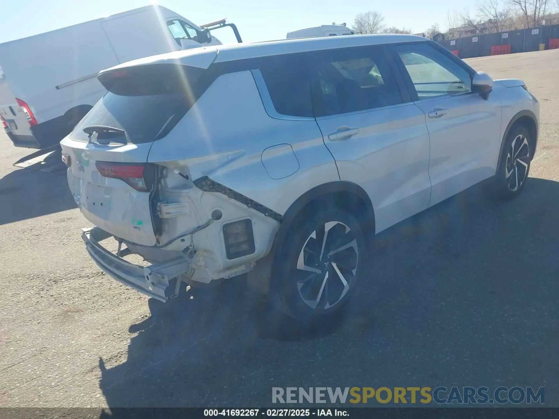 4 fotografías del automóvil dañado JA4J4VA8XRZ051857 MITSUBISHI OUTLANDER 2024