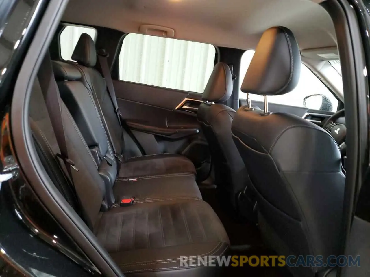 11 fotografías del automóvil dañado JA4J4VA8XRZ058825 MITSUBISHI OUTLANDER 2024