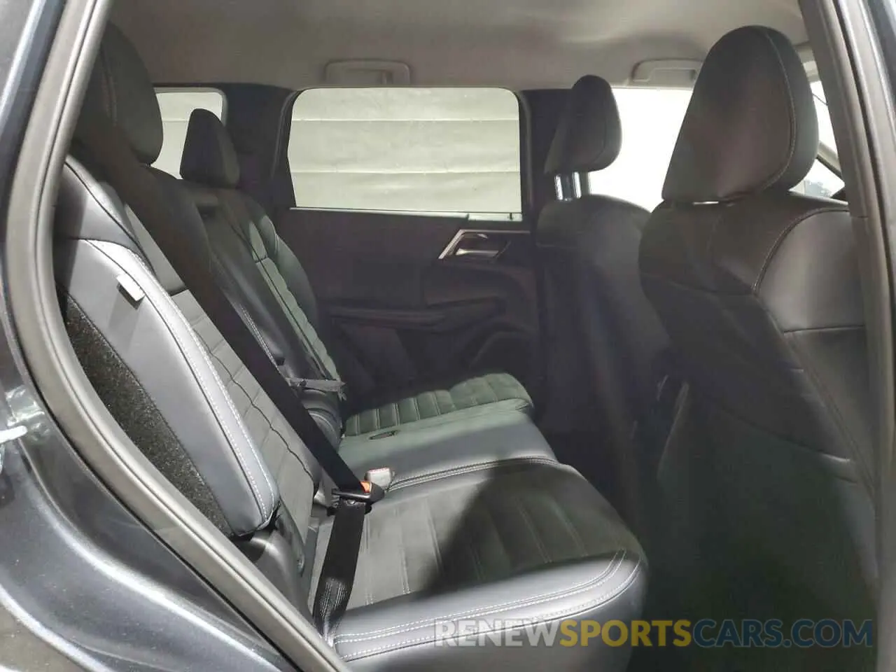 11 fotografías del automóvil dañado JA4J4VA8XRZ075012 MITSUBISHI OUTLANDER 2024