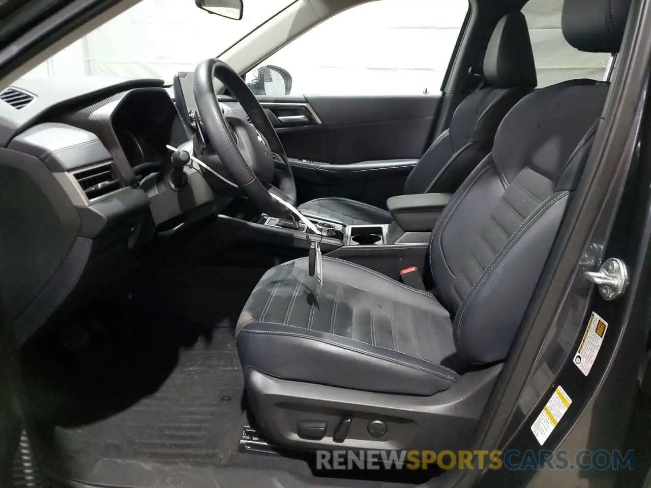 7 fotografías del automóvil dañado JA4J4VA8XRZ075012 MITSUBISHI OUTLANDER 2024