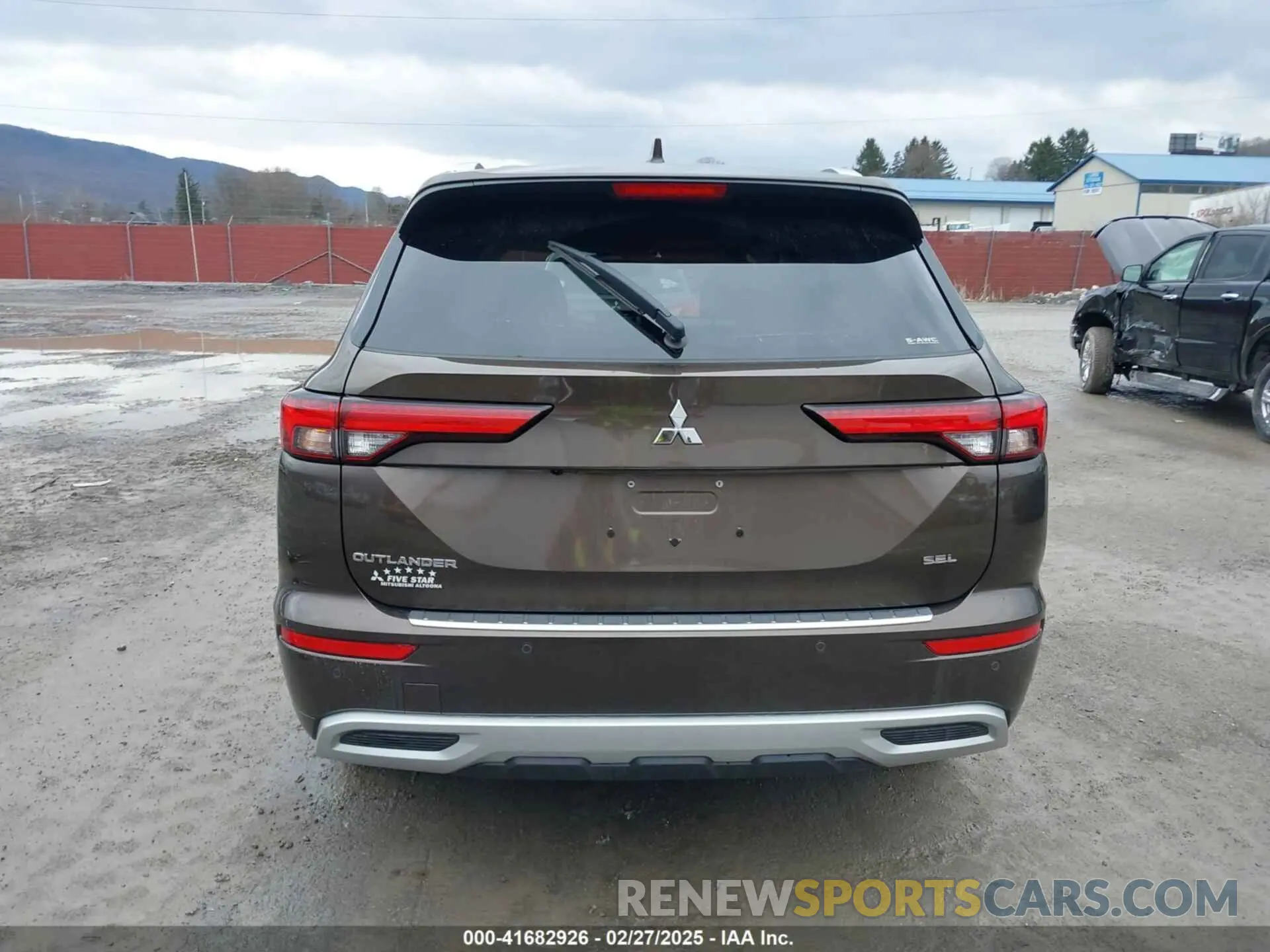 17 fotografías del automóvil dañado JA4J4WA80RZ078734 MITSUBISHI OUTLANDER 2024