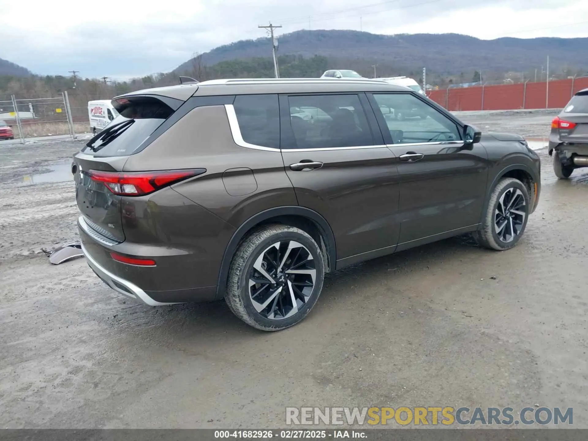 4 fotografías del automóvil dañado JA4J4WA80RZ078734 MITSUBISHI OUTLANDER 2024